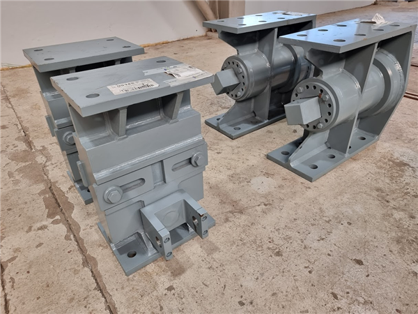 Unused Thyssenkrupp Drs 1000x2000 Dbl. Rollsizer And Ws 14/20 Dbl. Roll Crusher)